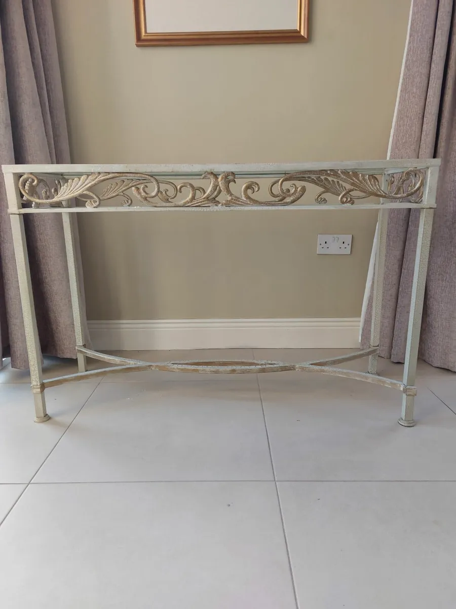 Console Table - Image 1