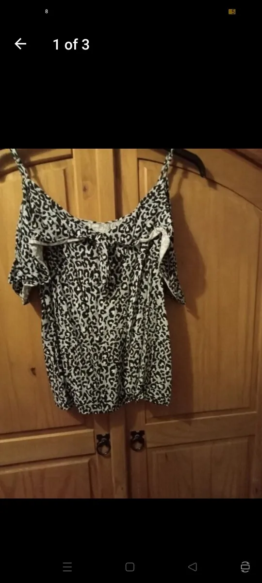 Ladies bundle size 8_10 - Image 2