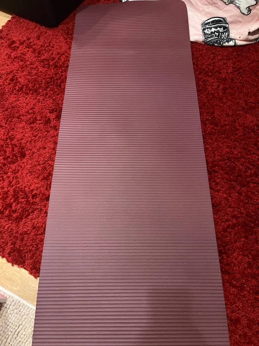 Decathlon yoga matt - Image 3