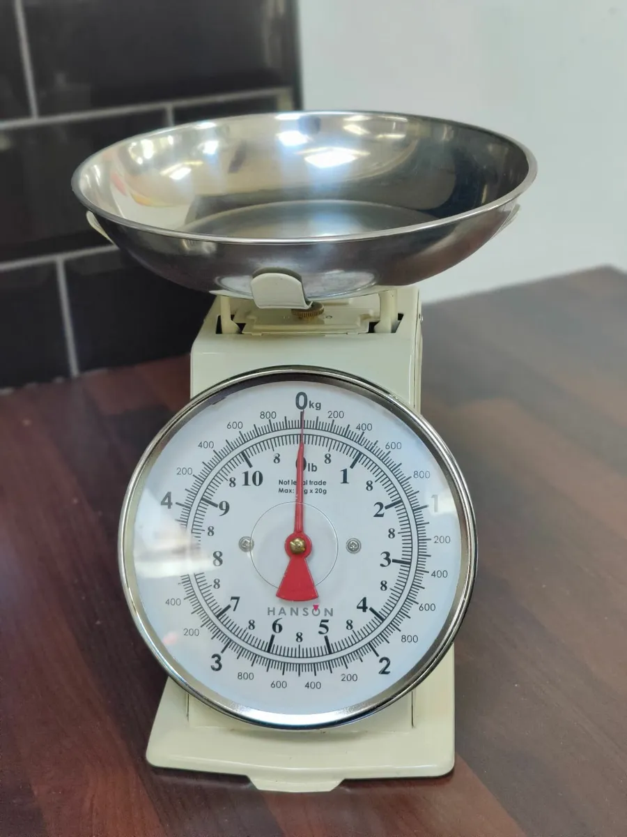 Vintage kitchen scale - Image 1
