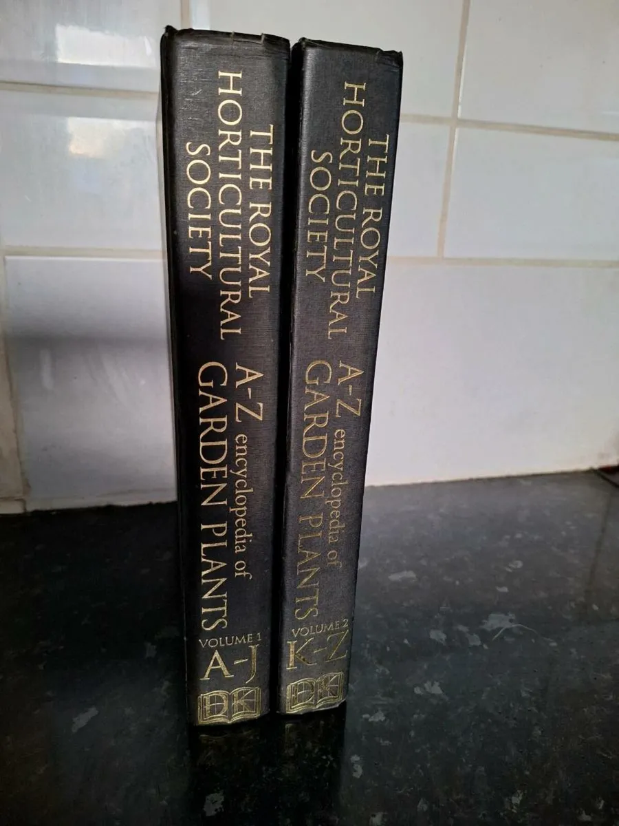 RHS A to Z encyclopedia of garden plants - Image 1