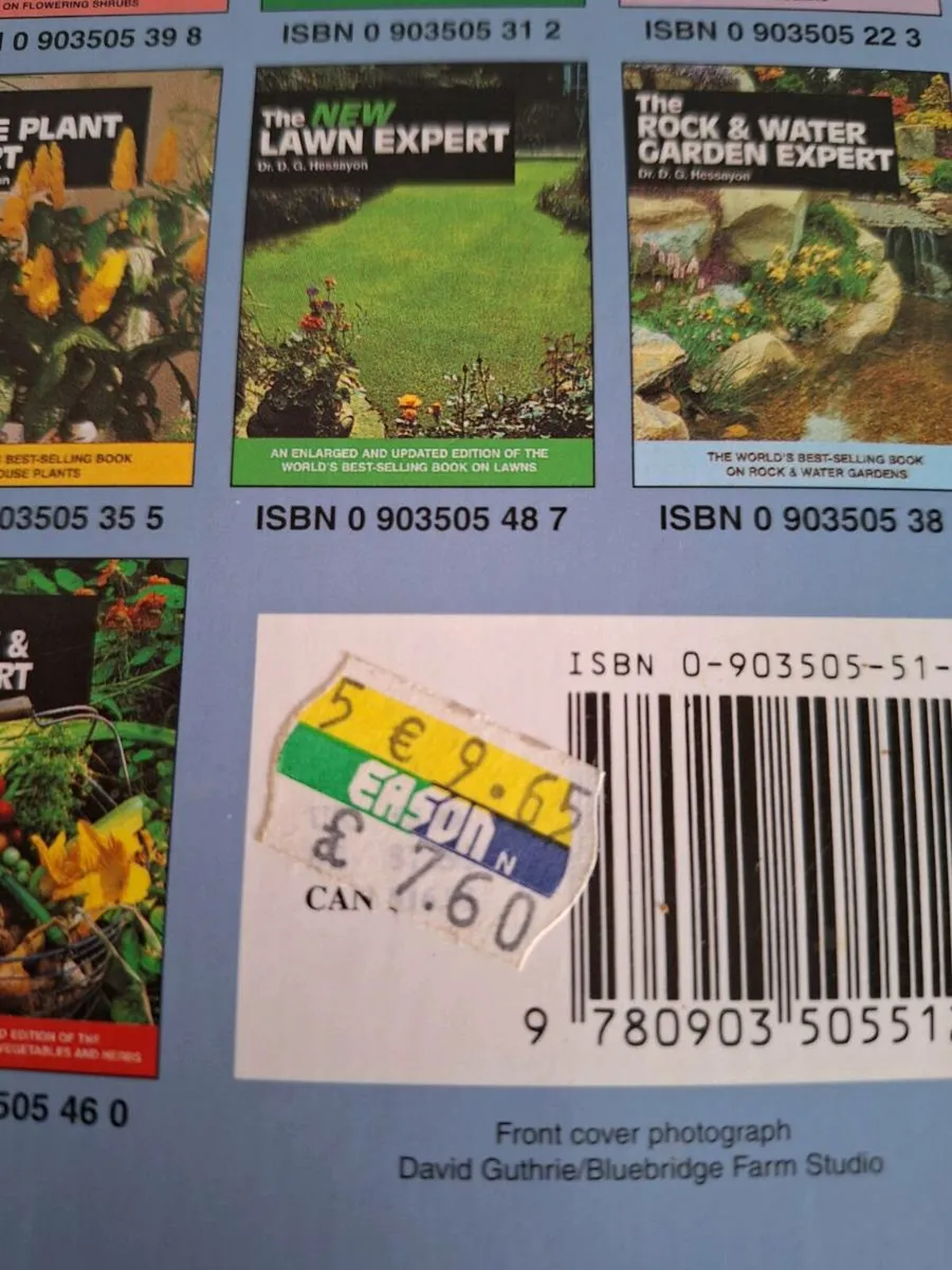 Selection of gardening books by Dr.  D.G. Hessayon - Image 3