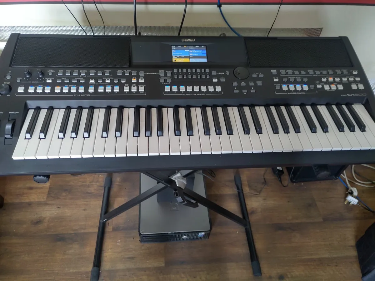 Yamaha keyboard - Image 3