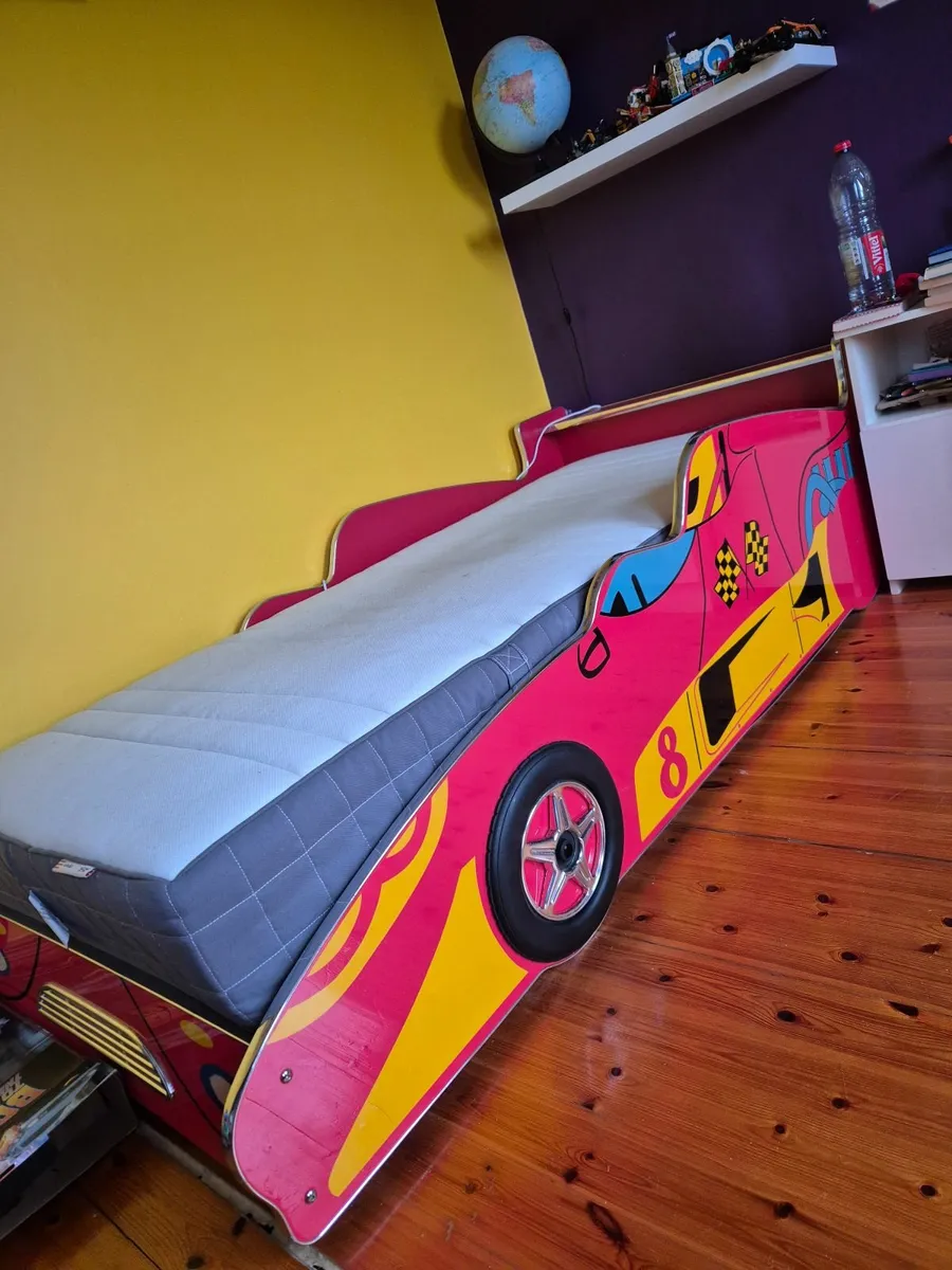 Racing Car Single Bed with Mattrass and Gaming Cha - Image 1