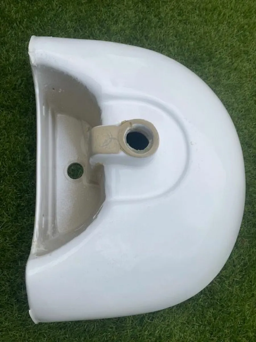 Bathroom sinks & wash basins - Image 3