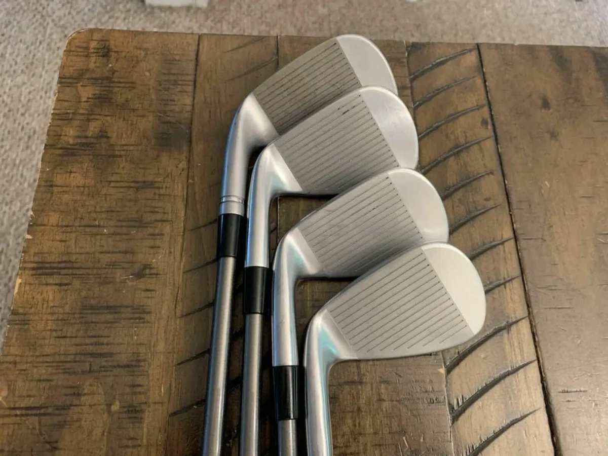 TAYLORMADE P-790 IRONS SET - Image 3