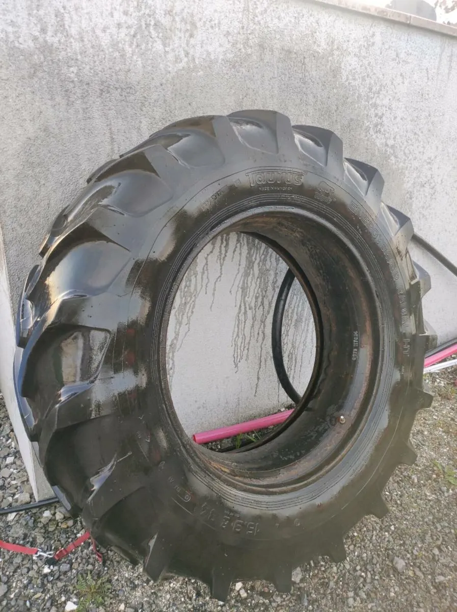 Tractor tyre and tube 16.9 34
Taurus Radial tyre - Image 1