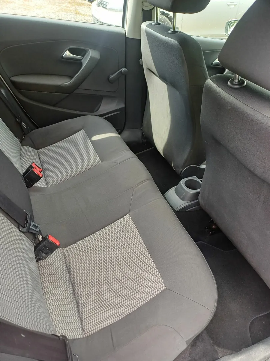 Volkswagen Polo 2010 - Image 4