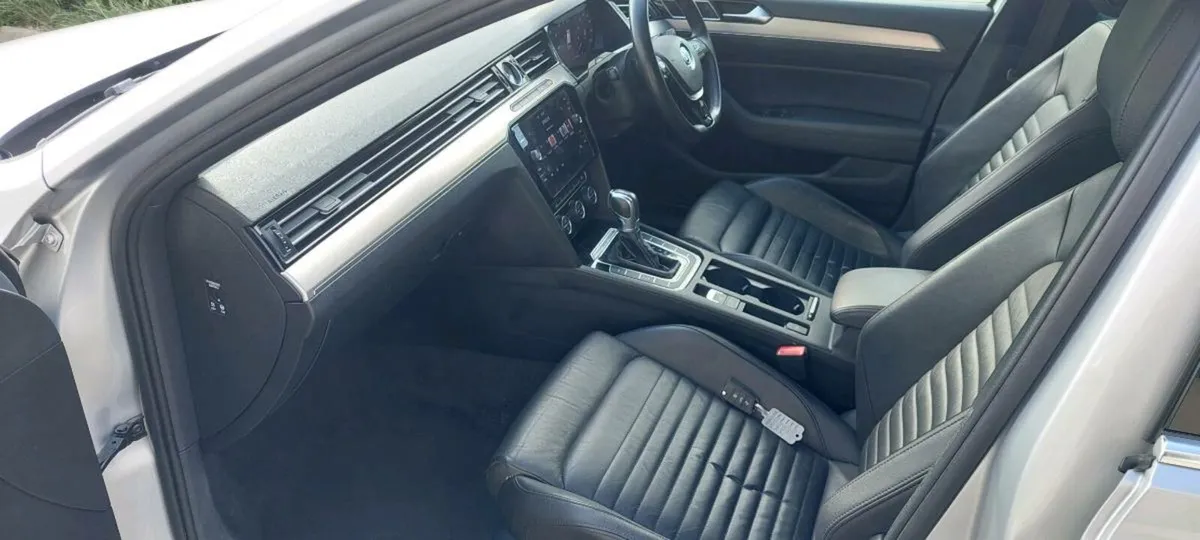 Vw passat hybrid - Image 3