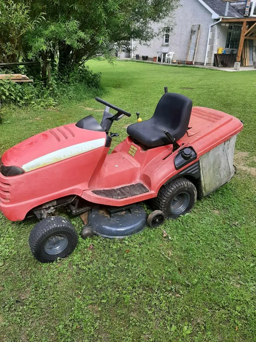 Honda ride on mower - Image 3