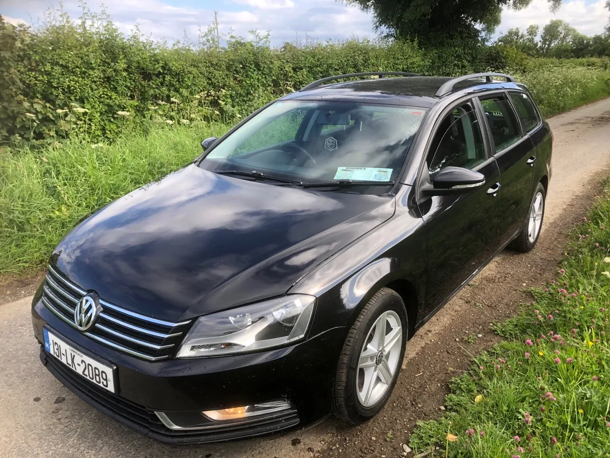 VW Passat 1.6 Estate - Image 1