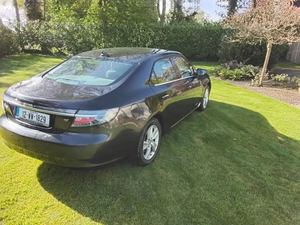 2012 Saab 9-5 - Image 2
