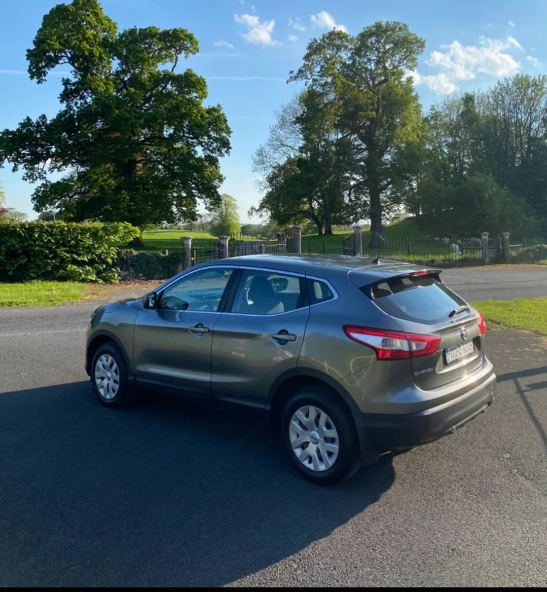 Immaculate low mileage Nissan Qashqai - Image 2