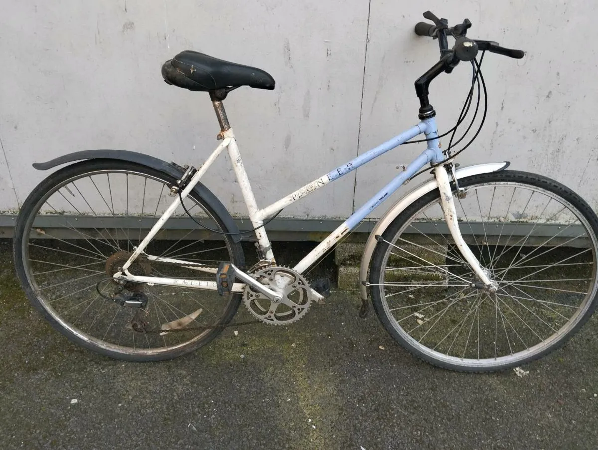 Ladies 28inch hybrid - Image 1