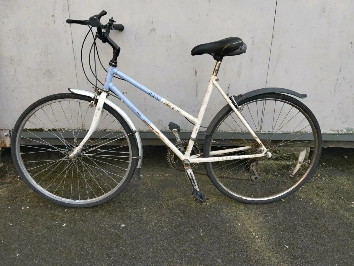 Ladies 28inch hybrid - Image 2