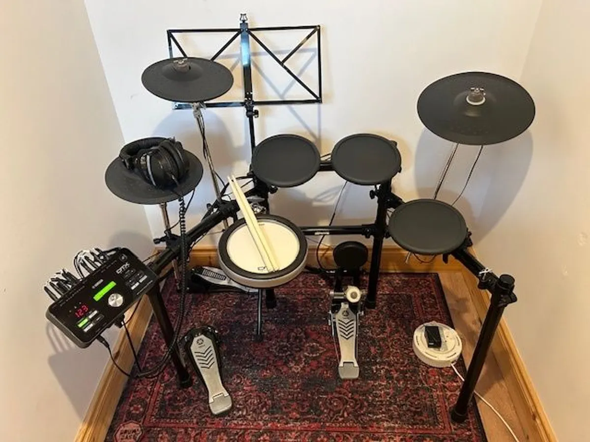 Yamaha DTX 522k Electronic Drum Kit - Image 1