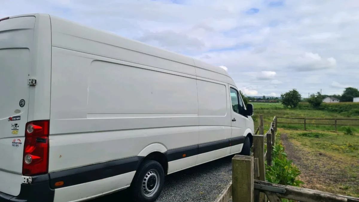 Volkswagen Crafter race van - Image 1