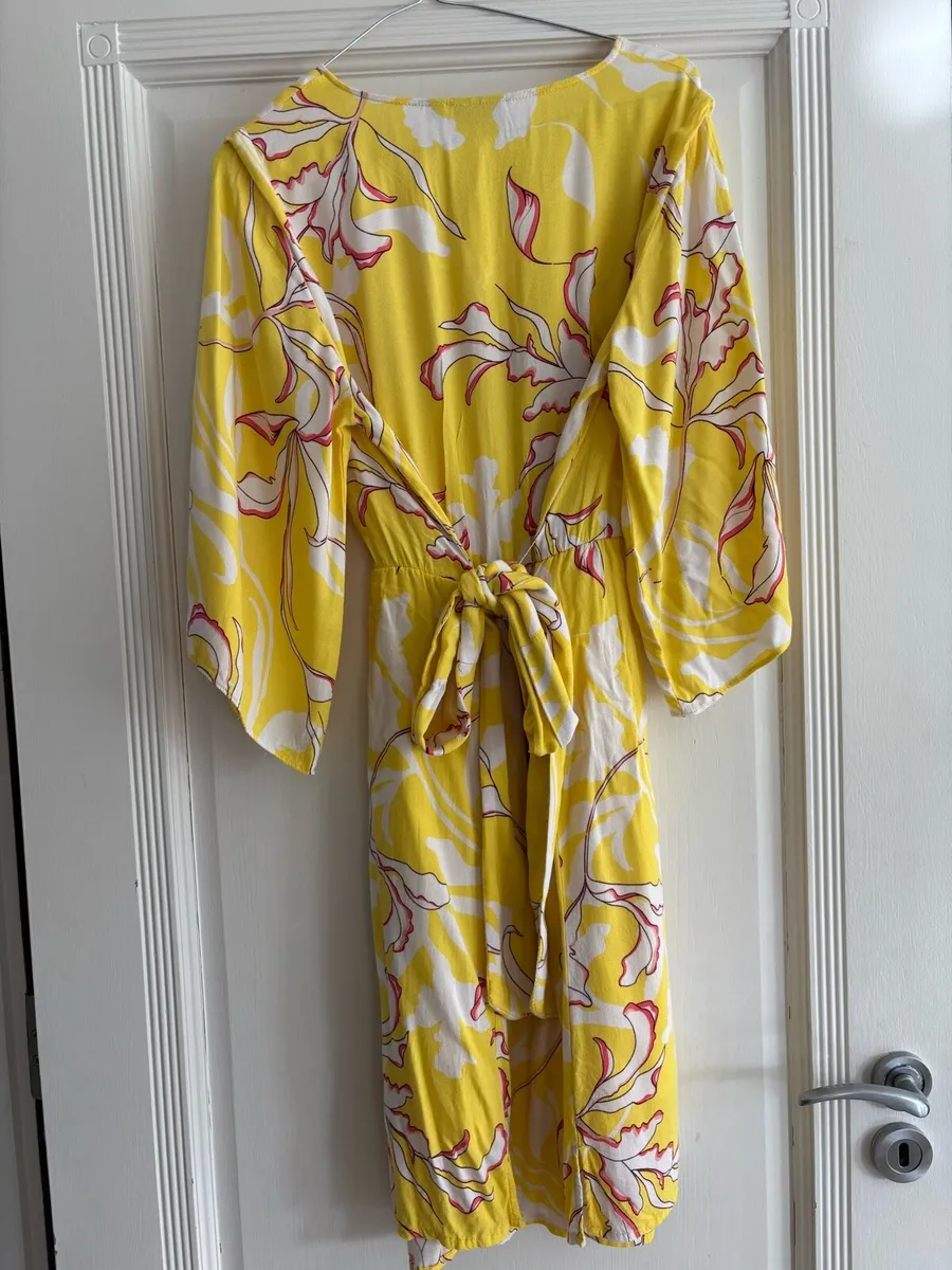 B Young dress - Image 2