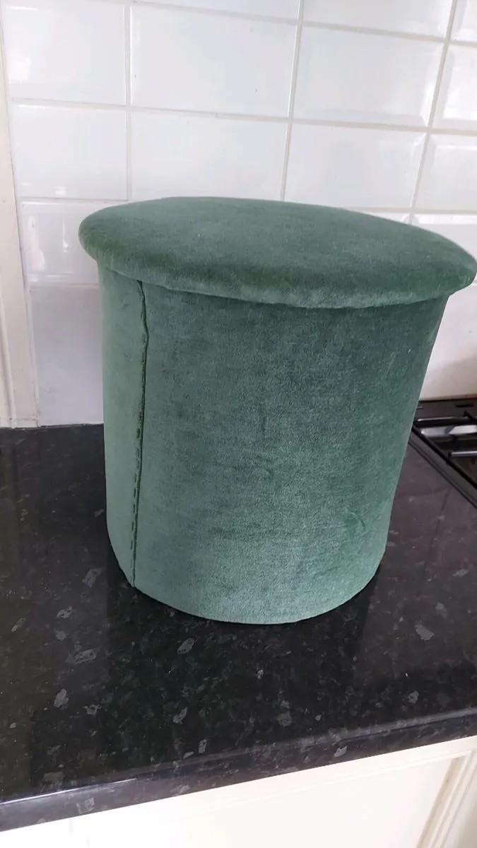 Vintage green pouffe - Image 1