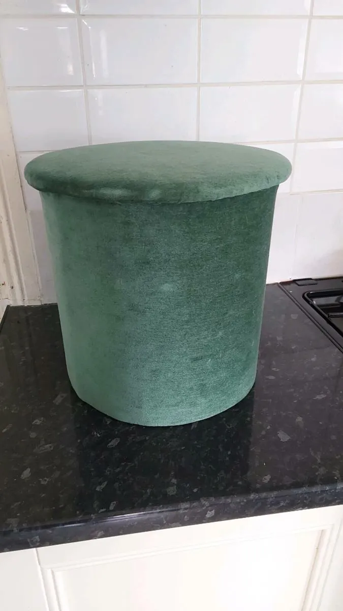 Vintage green pouffe - Image 2
