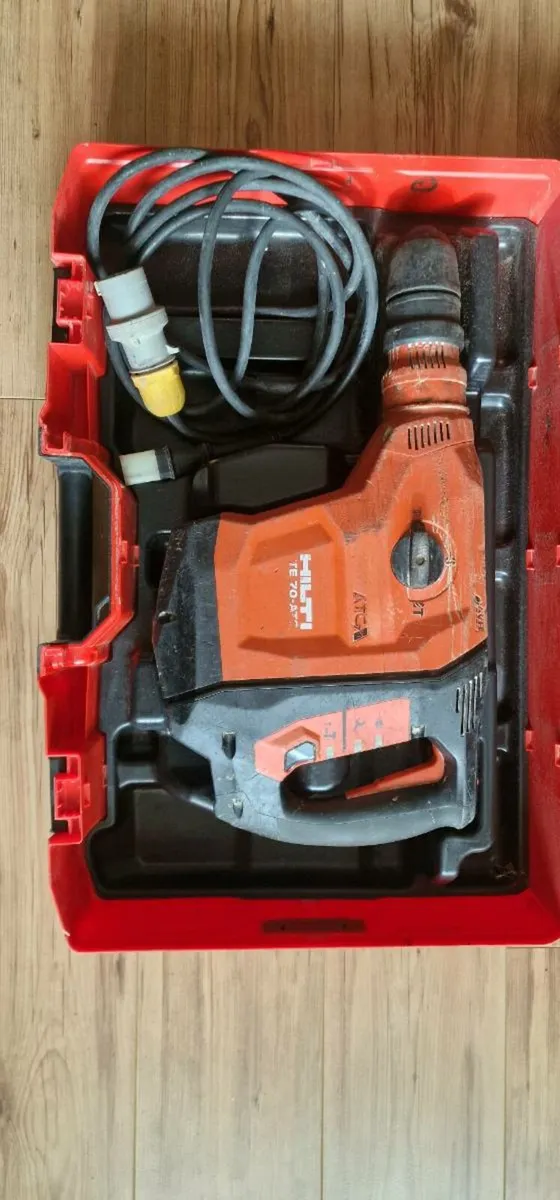 Te 70-atc/avr Rotary Hammer - Image 1