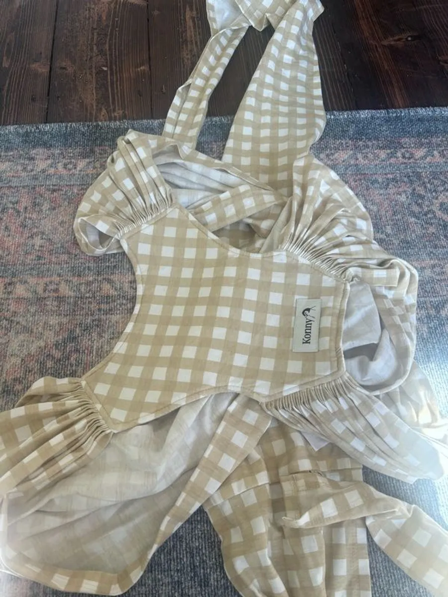 Konny baby carrier - Image 1