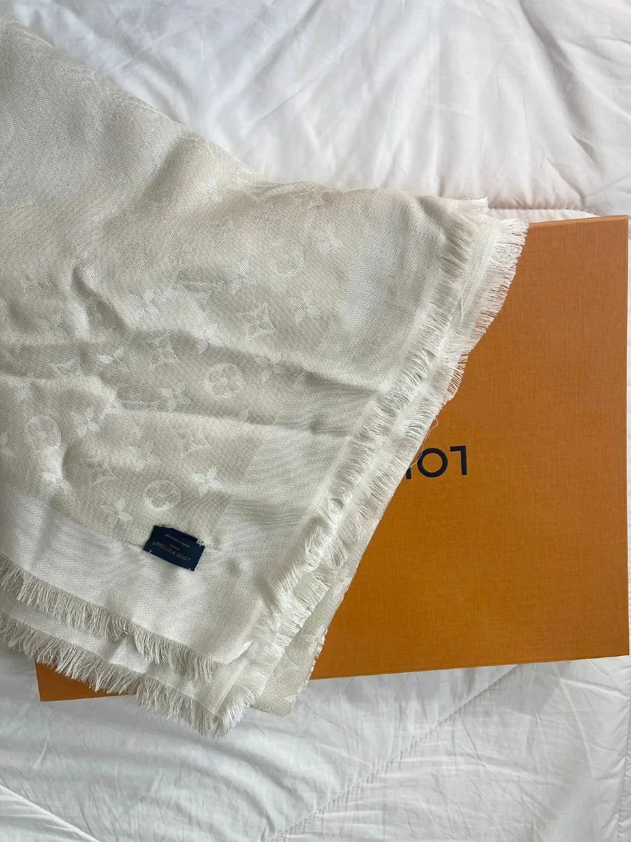 Louis Vuitton scarf - Image 3