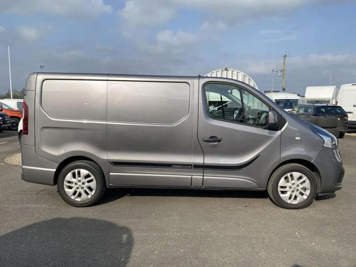 Renault Trafic SWB Special Edition Sl27 Energy dC - Image 4
