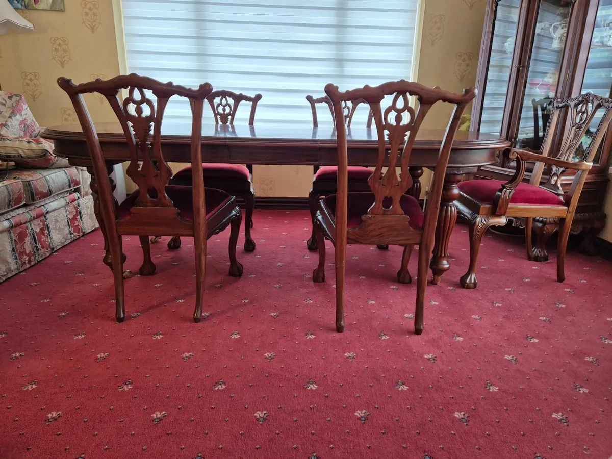 Fantastic set of table and chairs for sale - Image 3