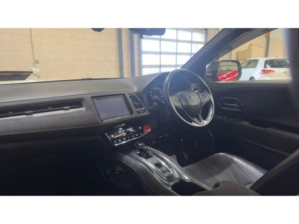 Honda Vezel Hybrid RS - Image 2