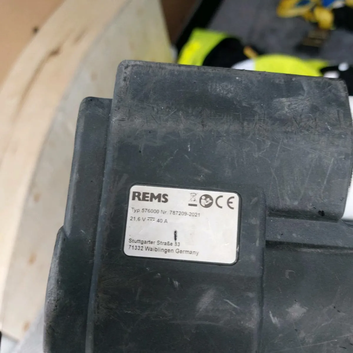 REMS battery  pipe crimper - Image 4