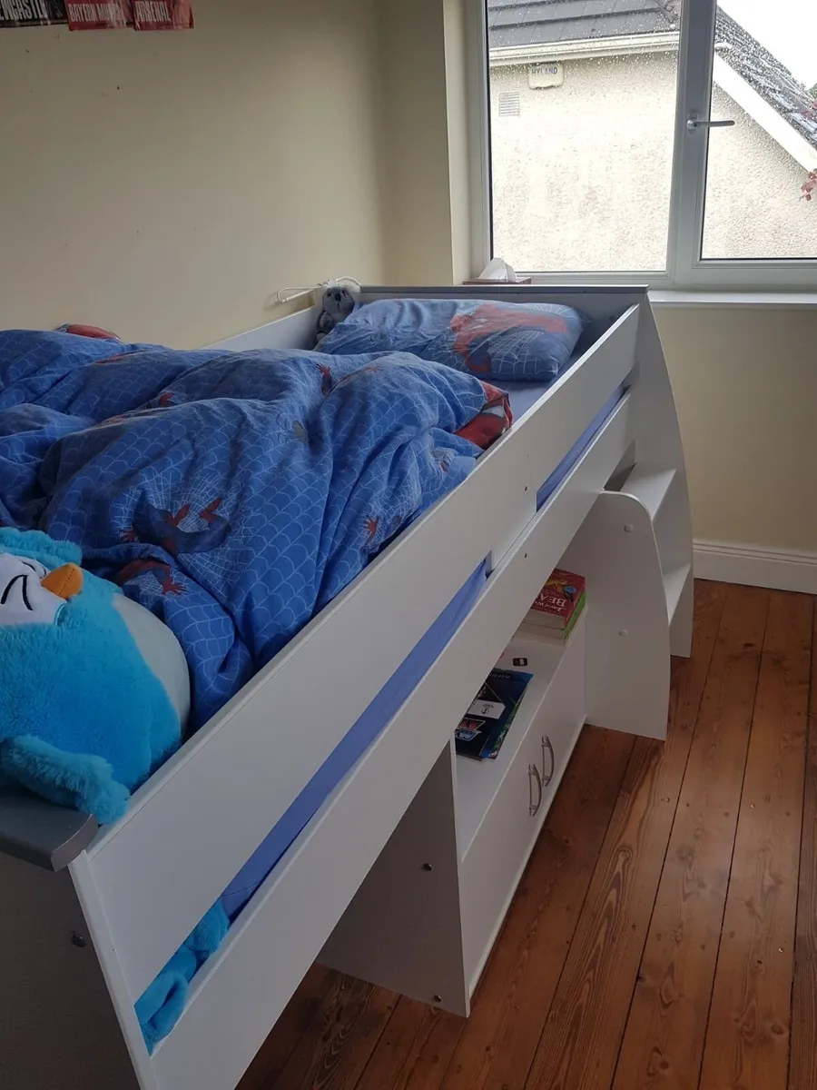 Kids mid-sleeper loft bed - Image 1