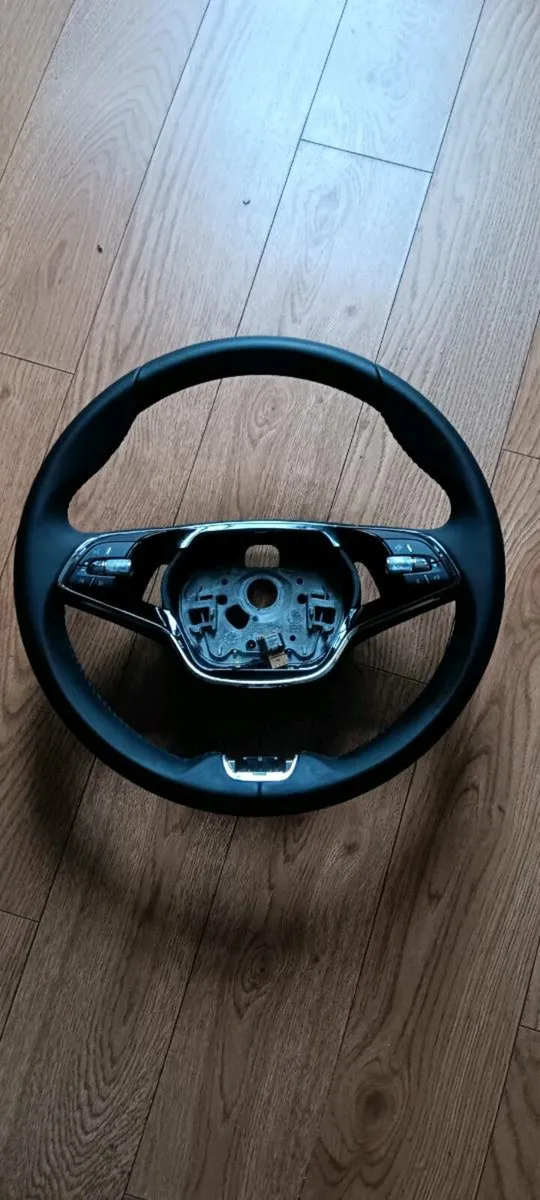 Steering wheel - Image 1