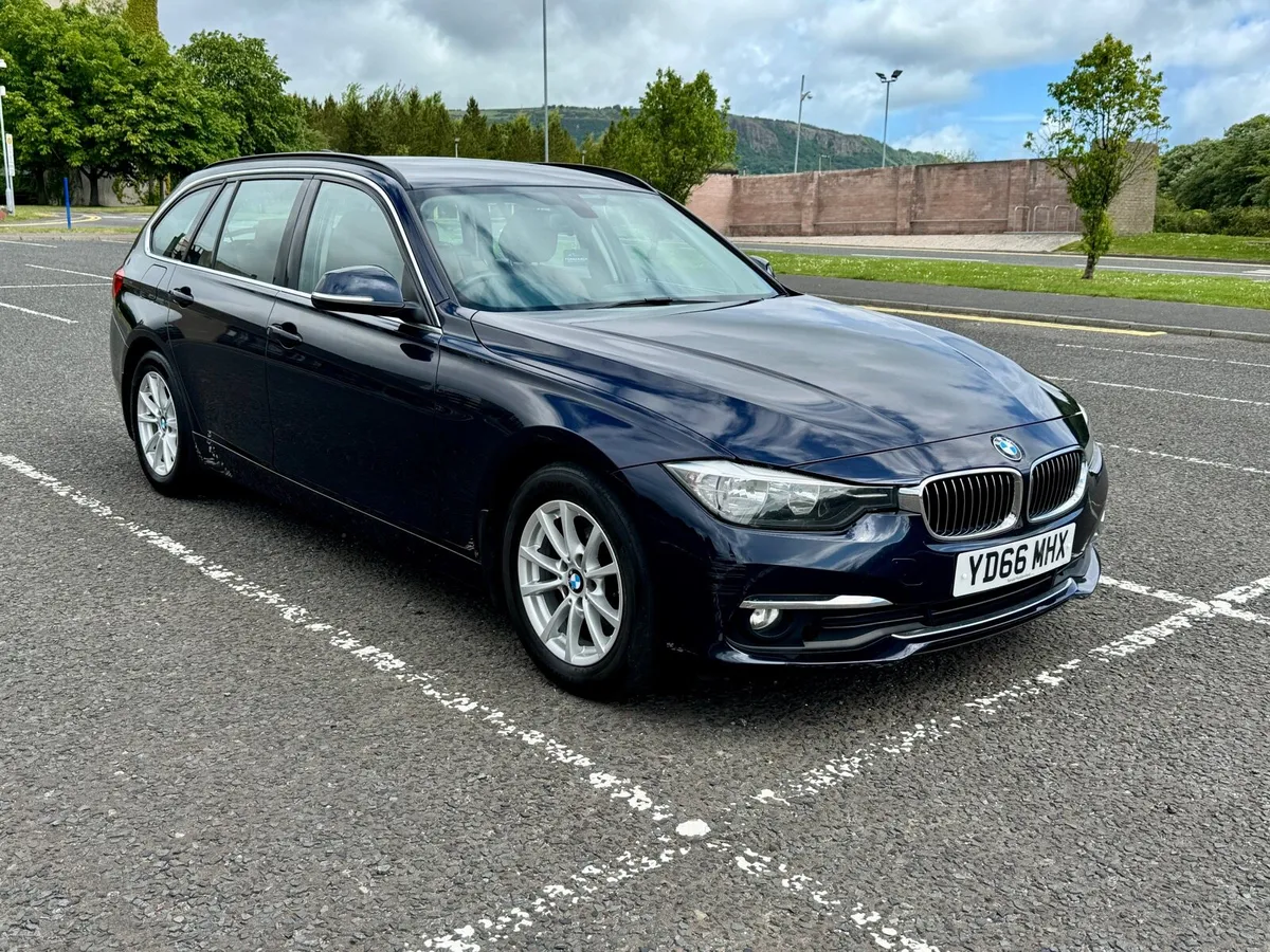BMW 320d Touring - Luxury - Image 1