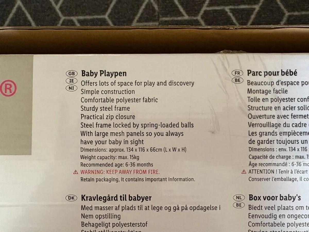 play pen - Image 2
