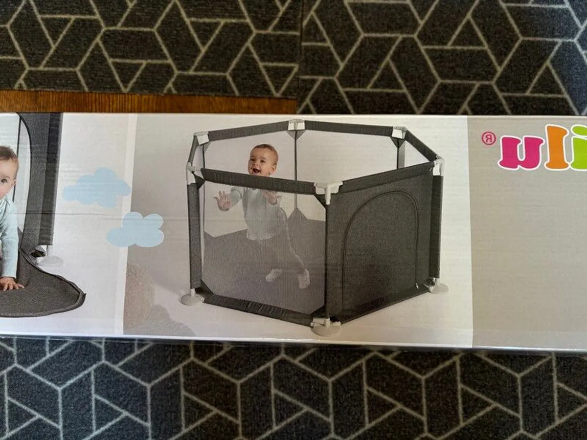 play pen - Image 4