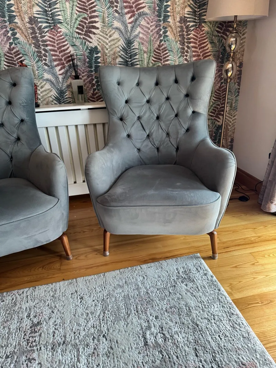 2 xArmchairs - Image 1