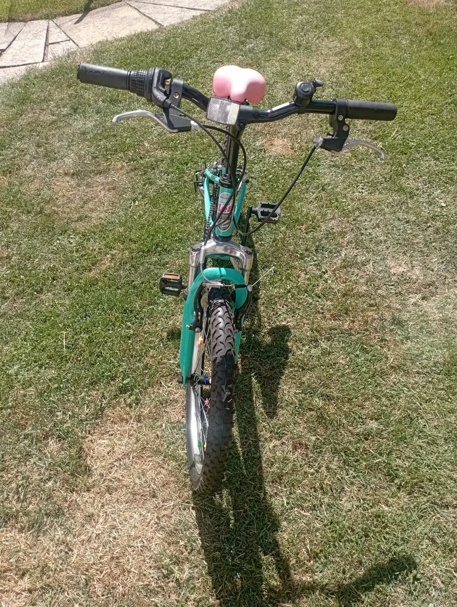 Girls bike - Image 4