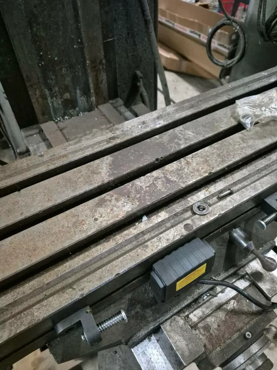 Bridgeport milling machine - Image 3