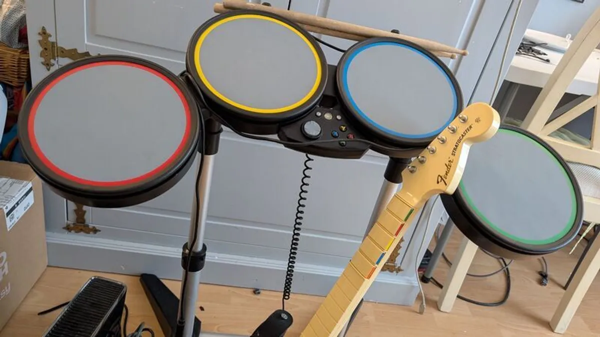 Xbox 360, Games, Guitar Hero - Image 2