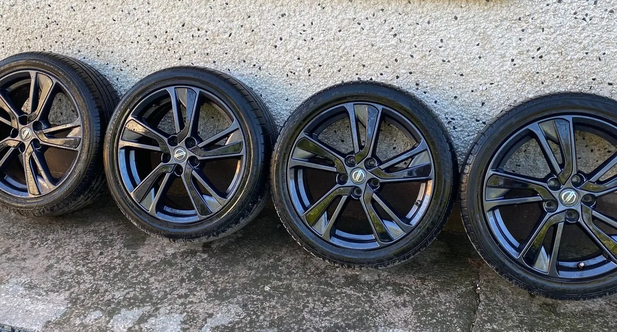 OEM Nissan Alloys 18inch 5x114.3 - Image 1