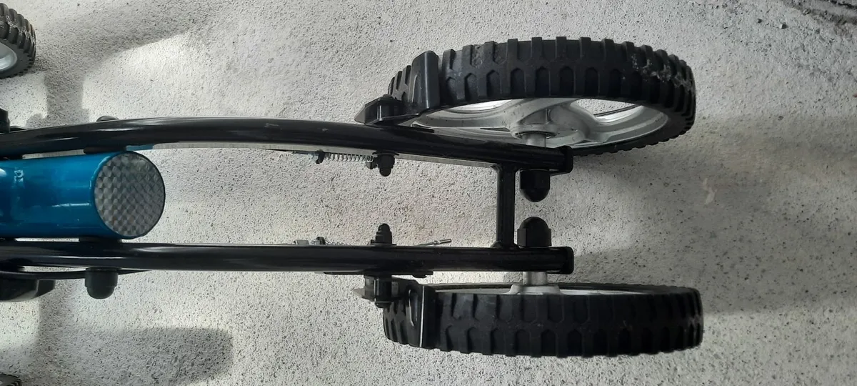 Knee Scooter outdoor and indoor - Image 3