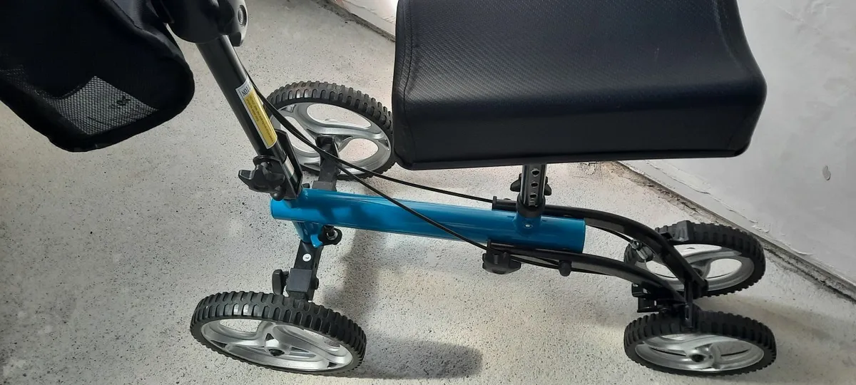 Knee Scooter outdoor and indoor - Image 1