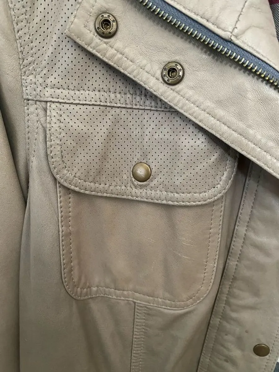 Burberry leather jacket - Image 3