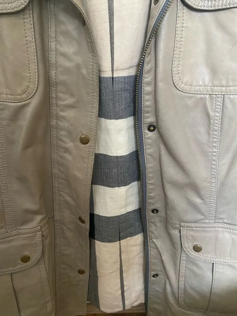 Burberry leather jacket - Image 4
