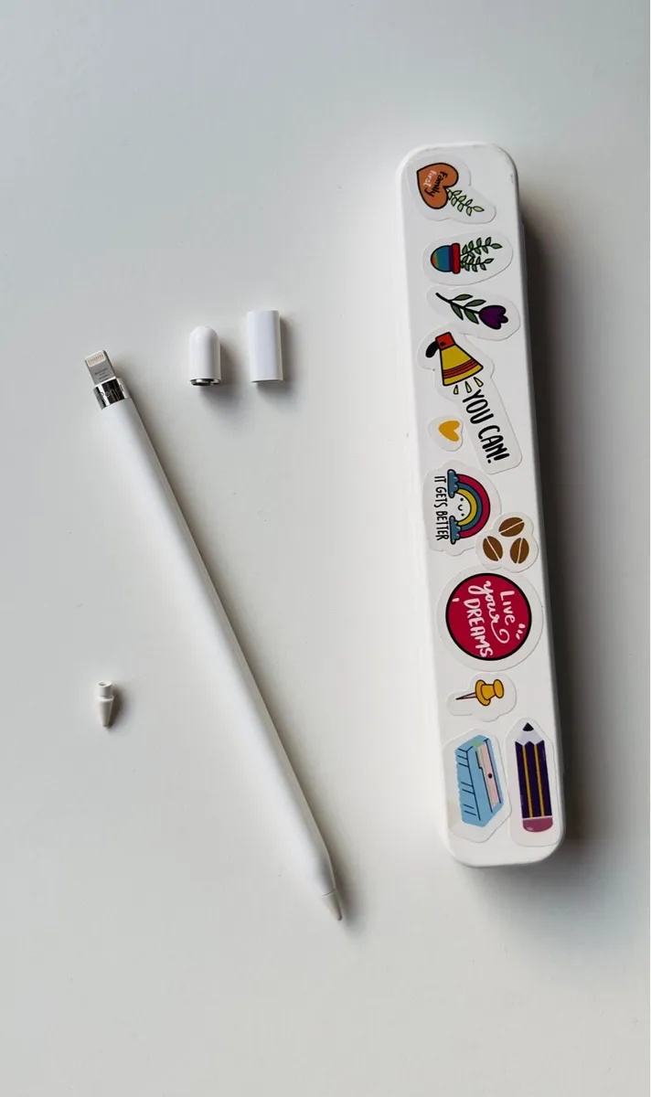 Apple Pencil (1st Gen) + Case, Nib, Adapters - Image 2