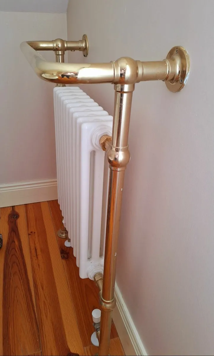 Vintage heated towel rail - Image 3