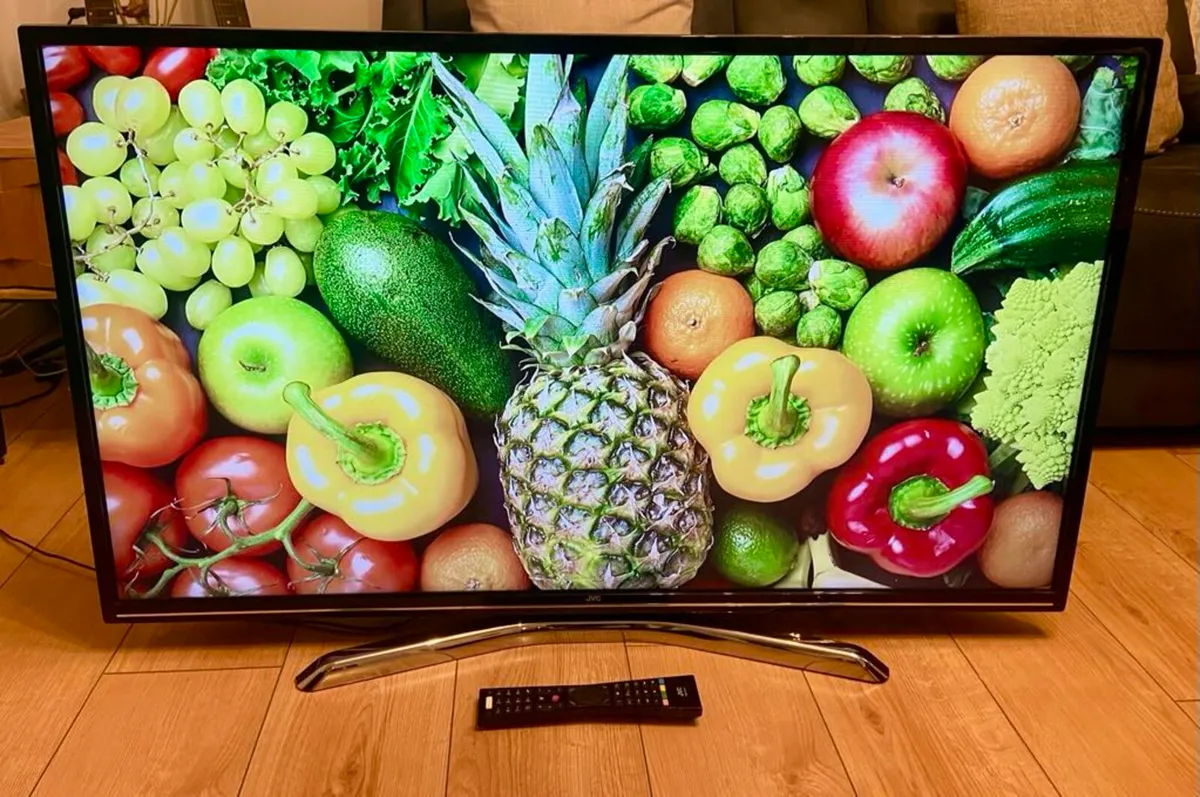 JVC 50 Smart TV - Image 1