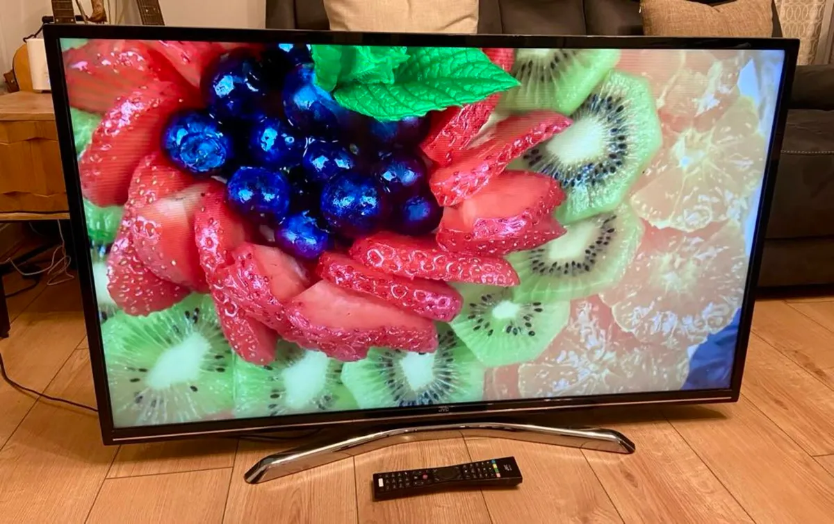 JVC 50 Smart TV - Image 2