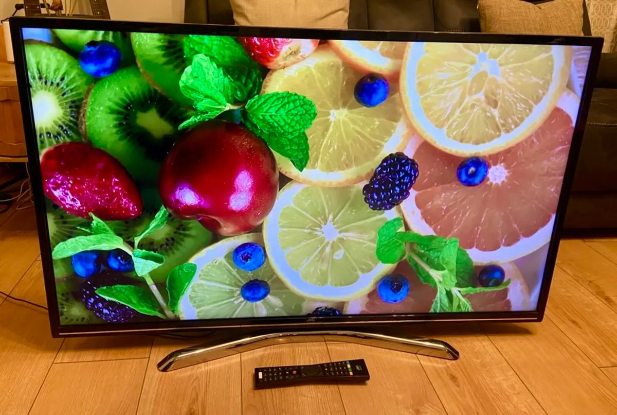 JVC 50 Smart TV - Image 3